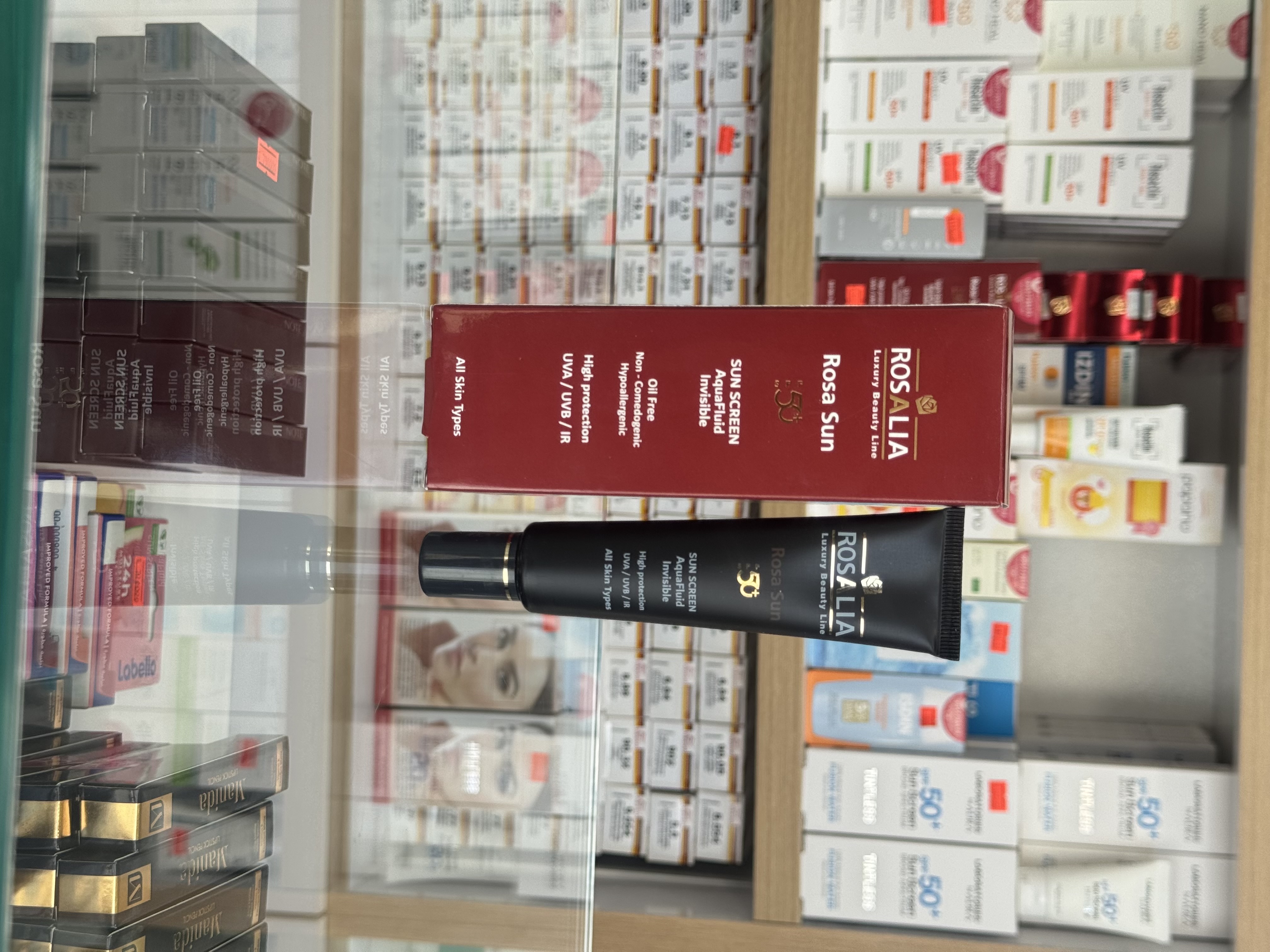 کرم ضد آفتاب رزالیا مدل Rosa Sun بی رنگ SPF50 حجم ۴۰ میلی لیتر